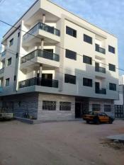 Immeuble a vendre au mamelle